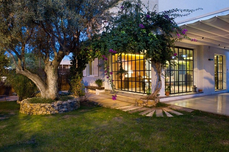 paisajismo jardin arboles porche toldo
