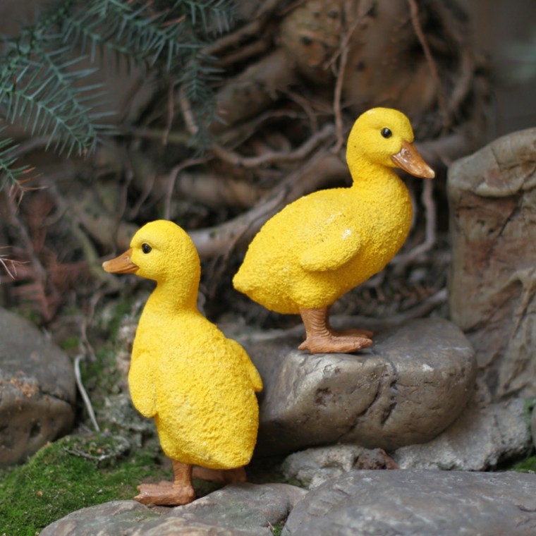 patos amarillos decorativos jardin