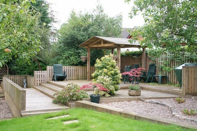 pergola madera porche jardin plataforma