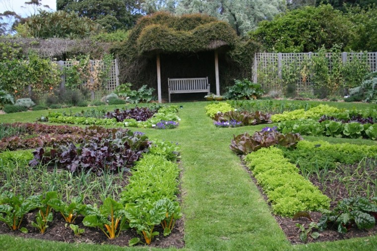 poco atractivo banco jardin pergola