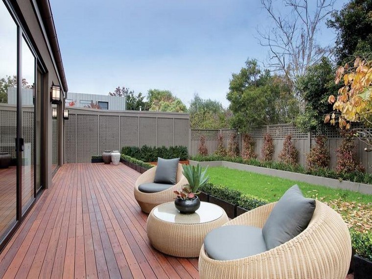 sillones cojines terraza madera patio