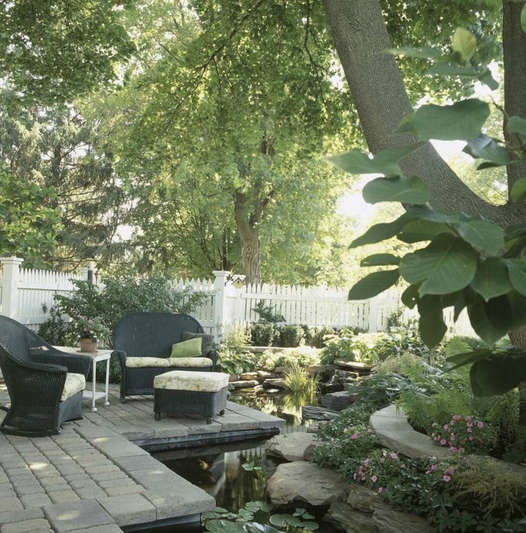 terraza agua muchas plantas naturalidad preciosa ideas
