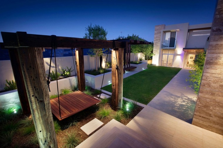 atardecer elegante madera cama focos