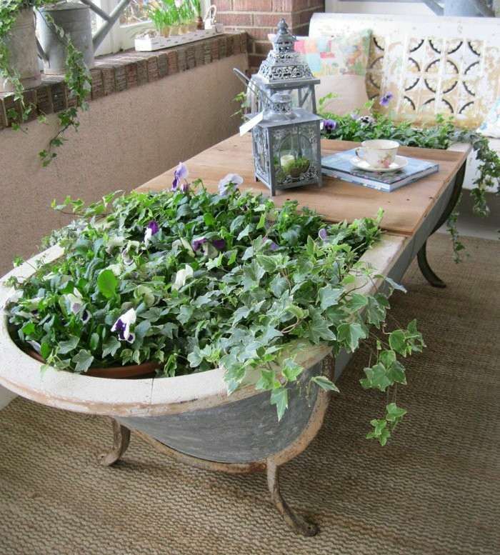 bañera vieja mesa jardinera terraza