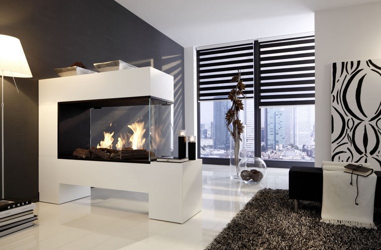 chimeneas modernas blancas salon persianas negras ideas