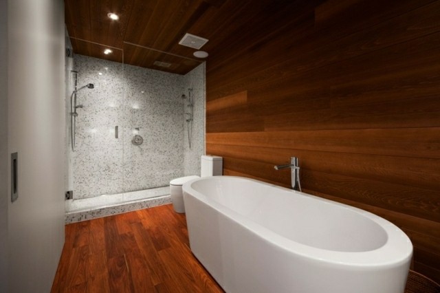 cuarto baño revestido madera