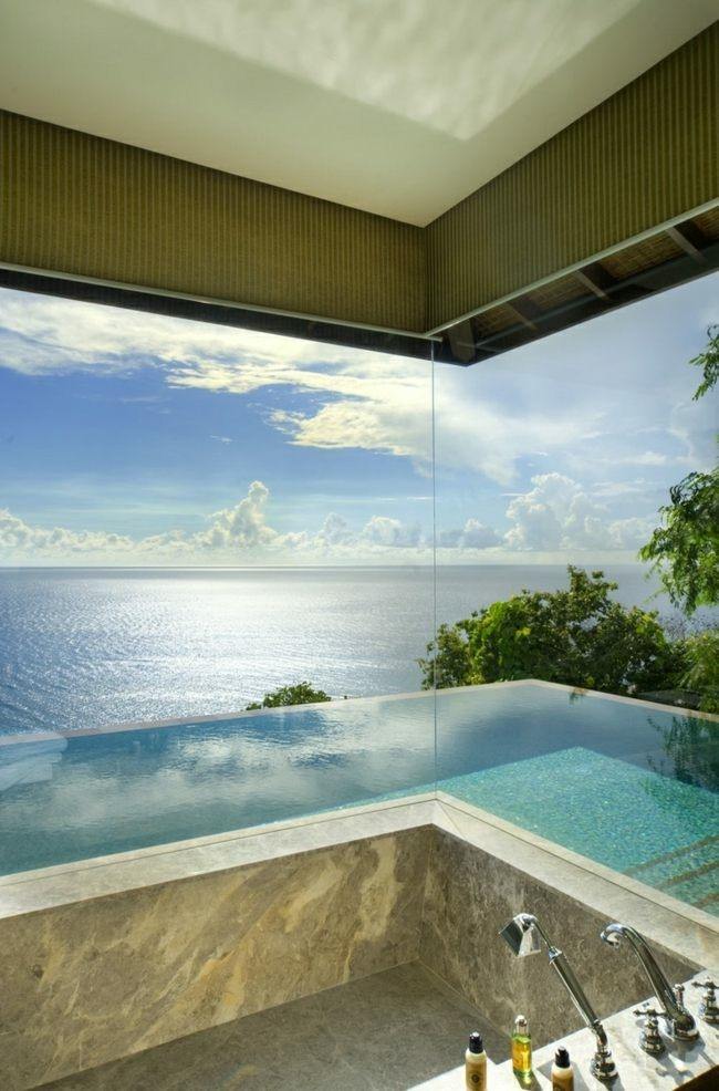 diseño baño vistas mar piscina