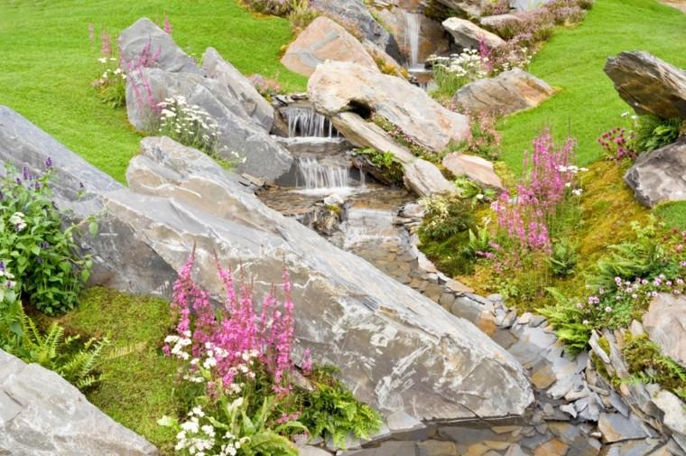 diseño cascada jardin moderno rocas