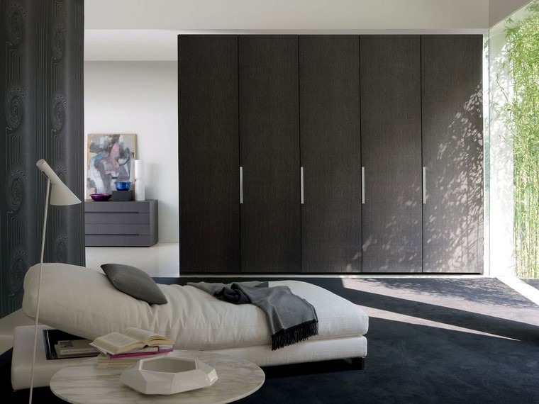 dormitorio armario grande mesa blanca reodnda ideas