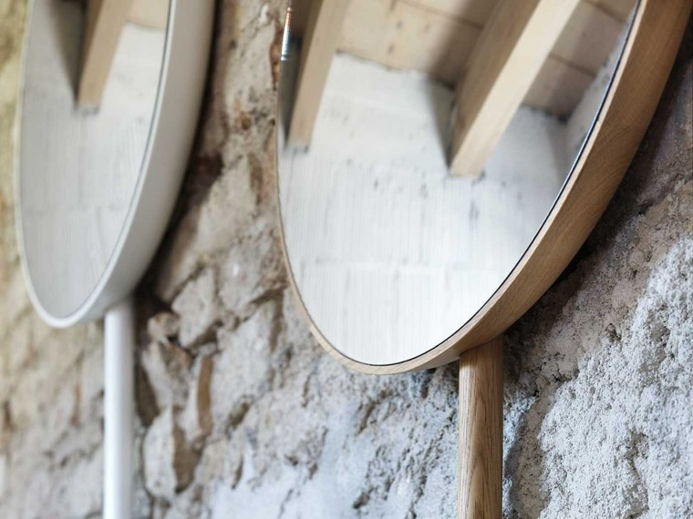 espejos madera grandes colgar pared diseno ideas
