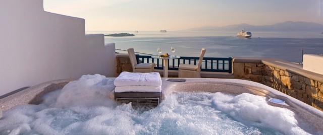 estupendo jacuzzi vistas mar espuma