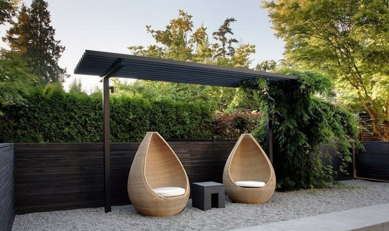 ideas creativas jardines pequeños sillas interesantes moderno