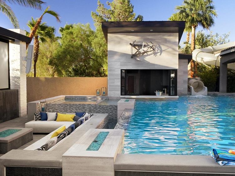 jardin moderno piscina muebles cojines ideas