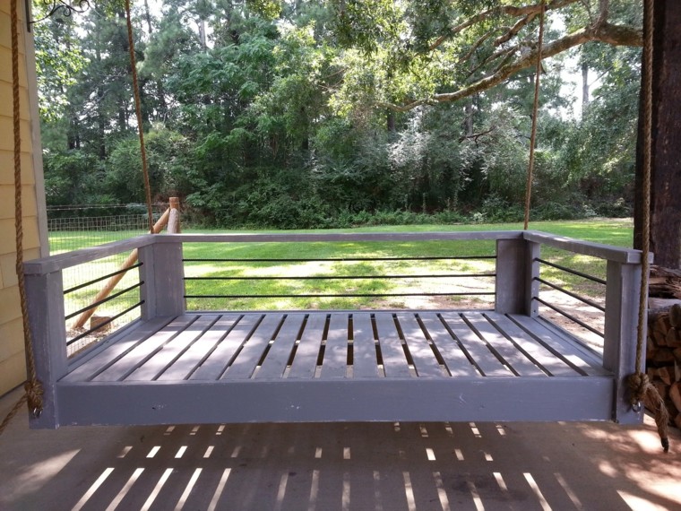 mobiliario gris cuerdas exterior cama