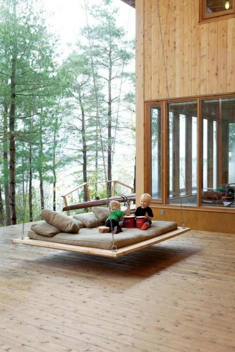 mobiliario terraza almohadones niños pinos
