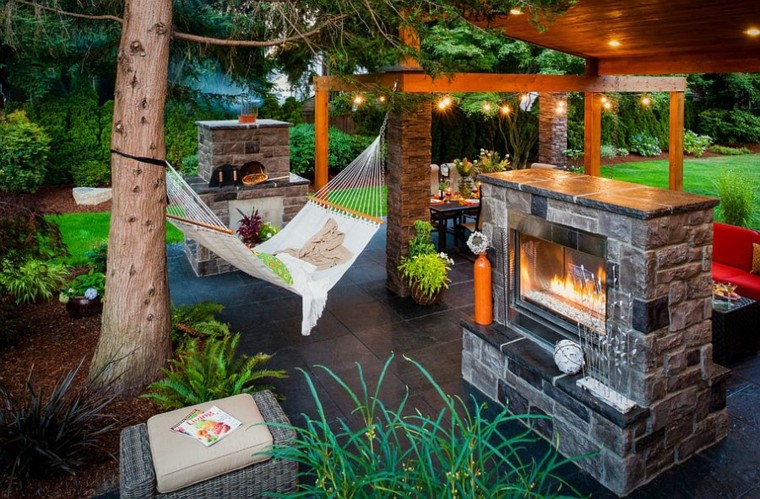 muebles de jardín hamacas chimenea pergola ideas