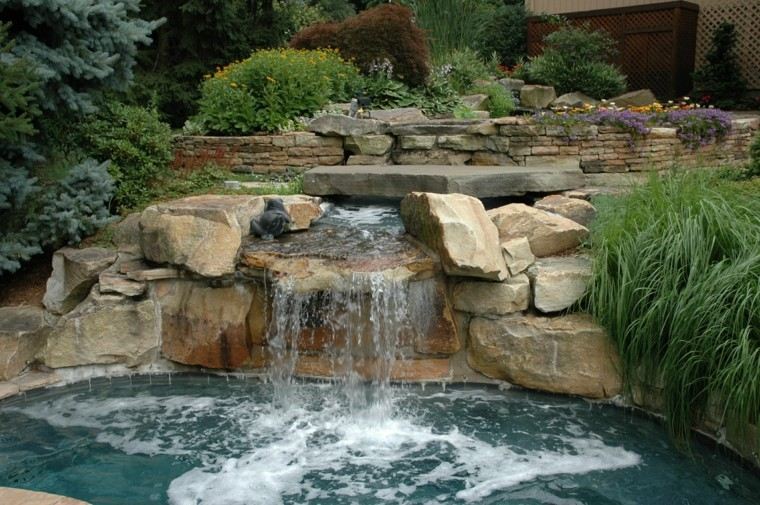 natural rocas patio piscina cascada
