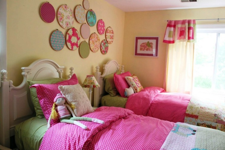 niña rosa habitacion pared tela