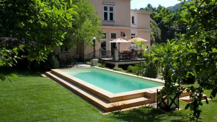 piscinas diseño plantas jardin escalones