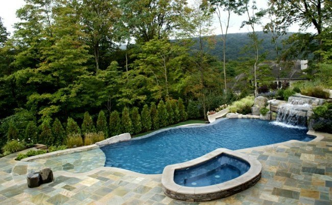 piscinas jakuzzi diseño jardin moderno