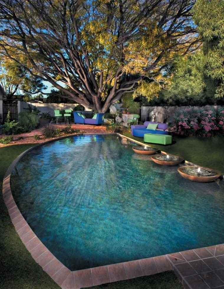 piscinas jardín fuentes muebles colores vibrantes ideas