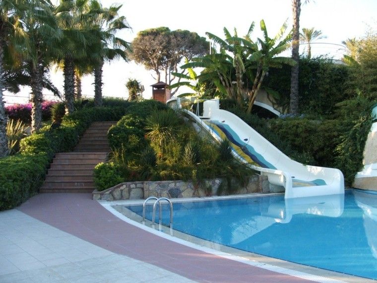 piscinas jardines canal divertido relax