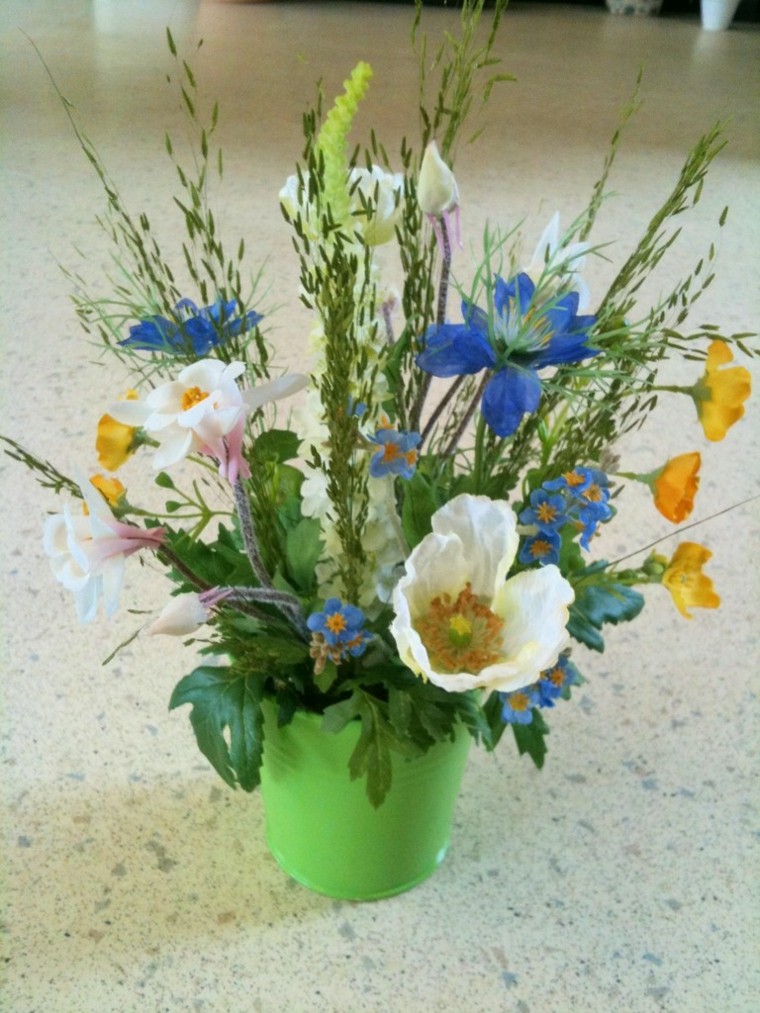 ramos de flores jarron verde flores silvestres ideas