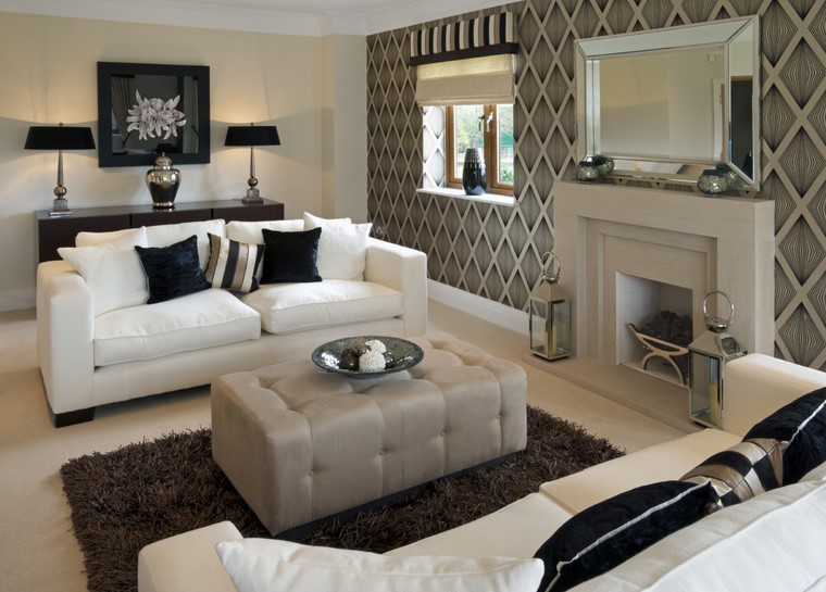 salon sofas blancas chimenea papel pared gris ideas