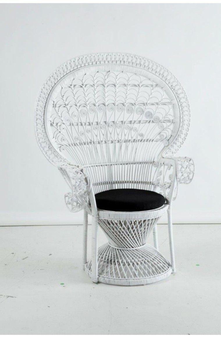 sillas pavo color blanco cojin negro ideas