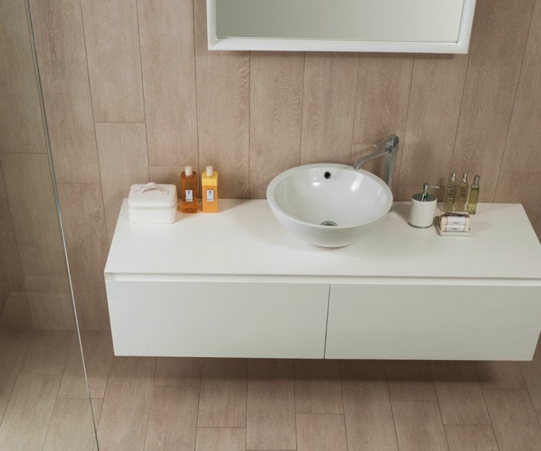 lavabo en blanco atractivo pequeño pomos cosmeticos lavabo