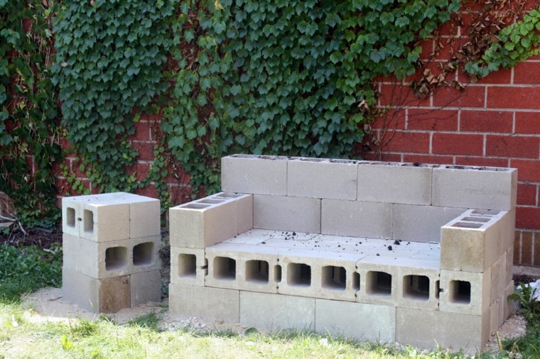 banco ladrillos cemento jardin