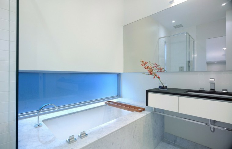 baño moderno al estilo minimalista con lavabo con encimera negra banos estilo minimalista moderno banera losas granito ideas