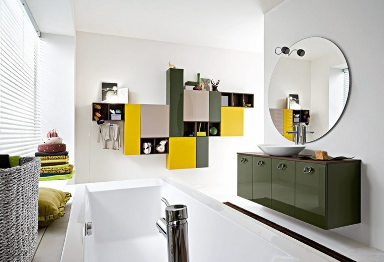 baño estilo moderno verde amarillo
