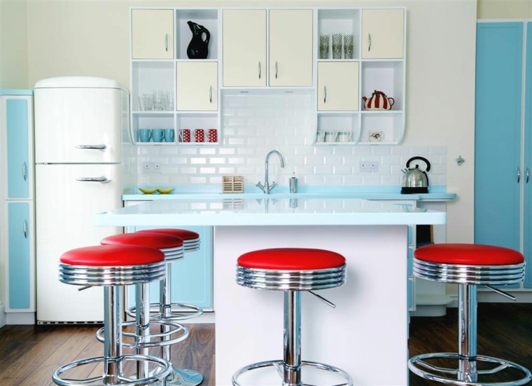 cocina estilo retro de color celeste cocina estilo retro color celeste