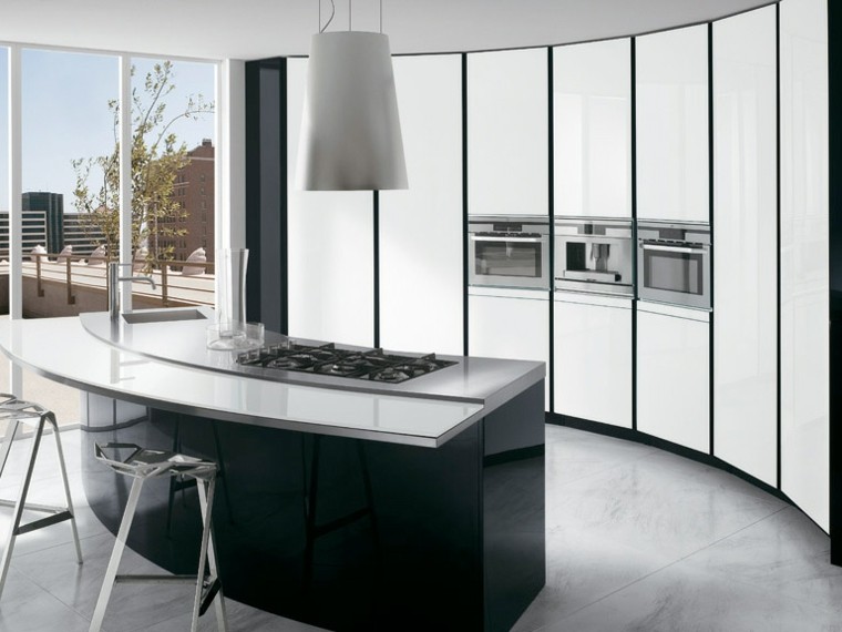 cocina arqueada cocinas blancas futurista taburete metalicos