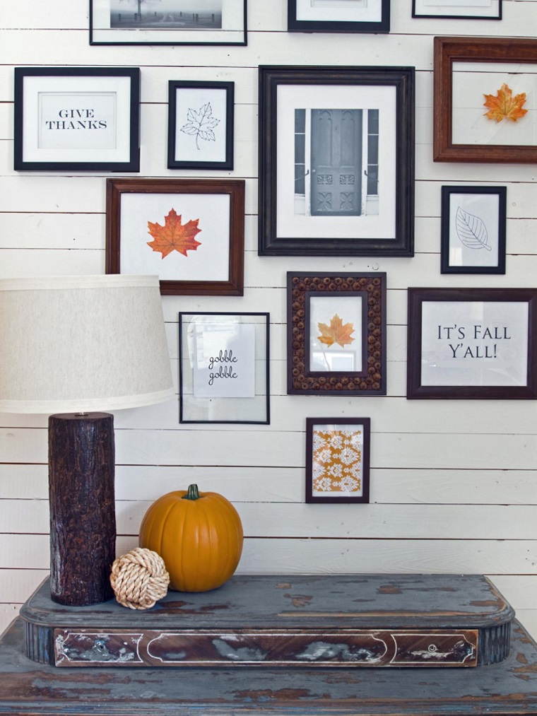 pared decorada con imagenes de hojas de otoño decoraciones otono pared casa imagenes calabaza ideas
