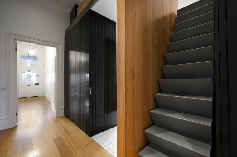 diseño interiores de casas modernas escalera empinada