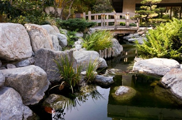 estanque piedreas grandes jardin zen estilo japones ideas