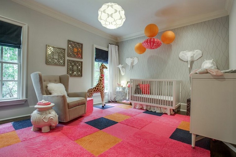 habitacion bebe decoraciones animales pared alfombra colores ideas