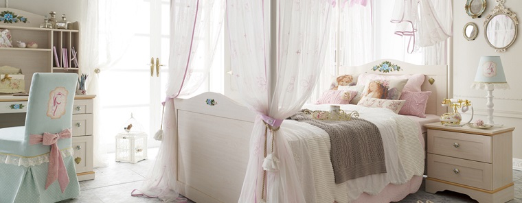 cama con dosel en la habitación de la niña habitacion chica dosel cama colores claros ideas