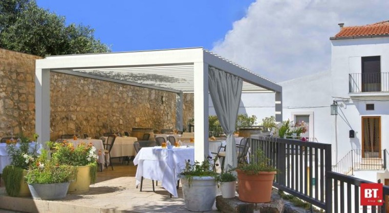 pergola blanca moderna comedor terraza