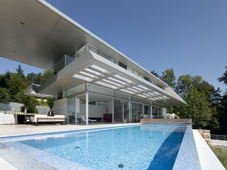 piscina diseño borde infinito arquitectura