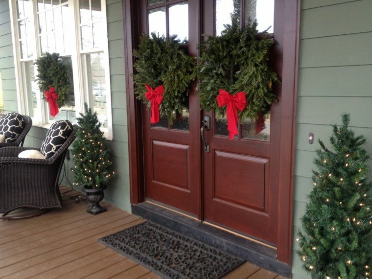 puertas decoracion navideña pinos entrada