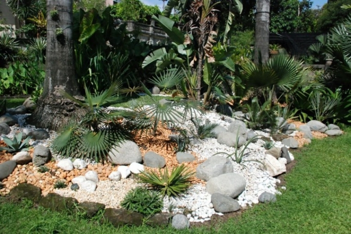 Roca jardines y naturaleza, creando ambientes diferentes.