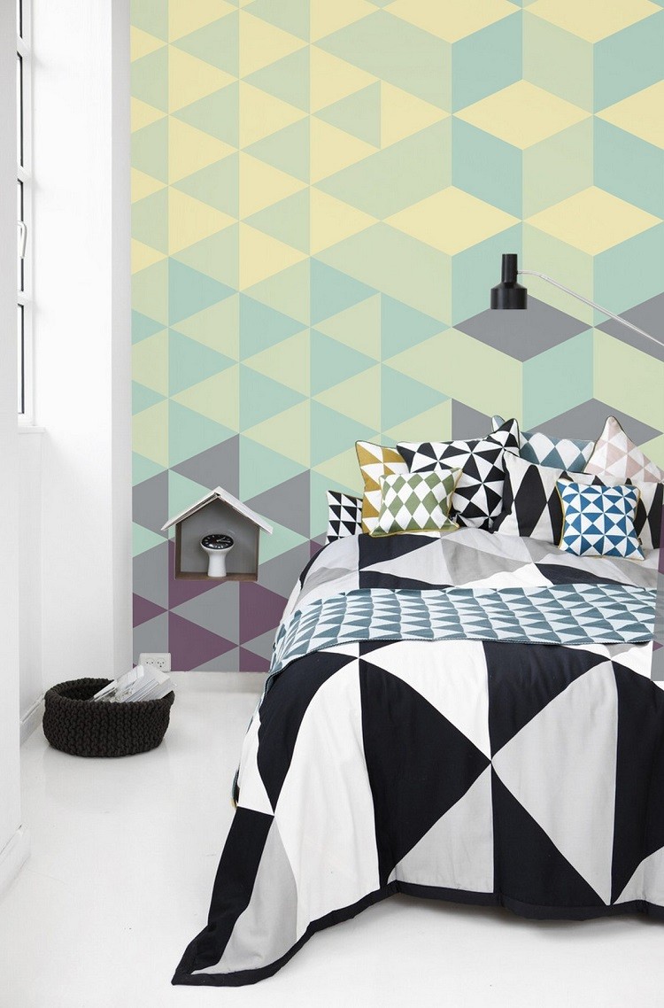pared preciosa con motivos geometricos ropa cama papel pared geometrico decorar casa ideas