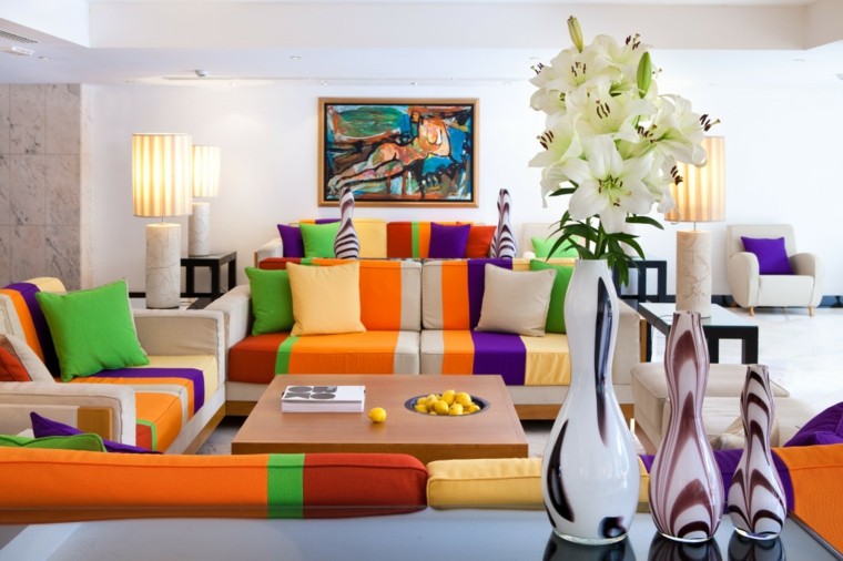 sofas colores salon diseño moderno