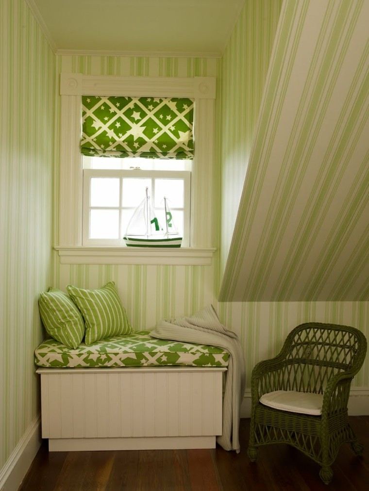 ventana asiento pequeño color verde