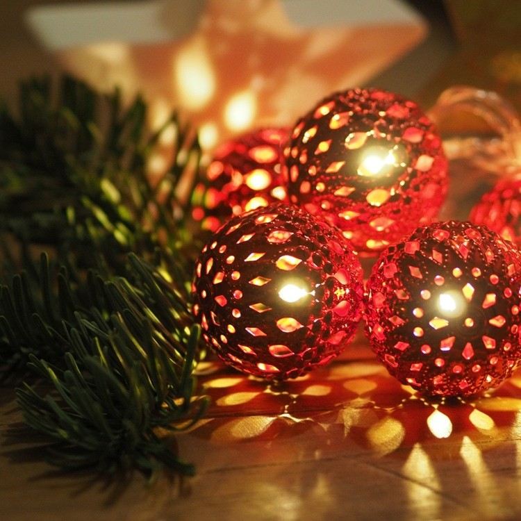 bolas navidad rojas brillan arbol navideno ideas