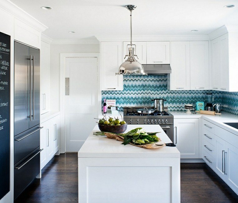 cocina blanca diseño escandinavo azulejos