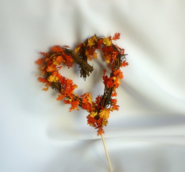 corazón de hojas secas decorativas muy romántico corazon romantico hojas secas arbol decorativas ideas